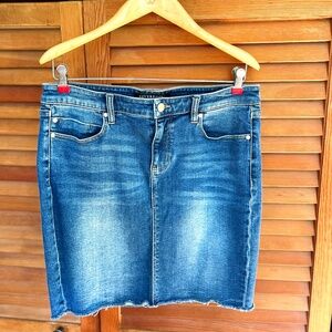 HOT! Liverpool Short Jean Skirt - Size 10/30